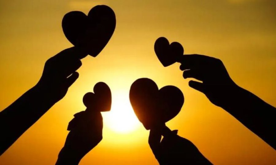 Përfitimet e dëshmimit të akteve të dashamirësisë