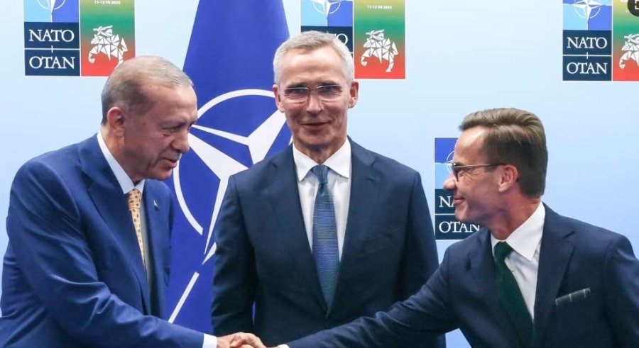 Erdogan zyrtarisht miraton anëtarësimin e Suedisë në NATO