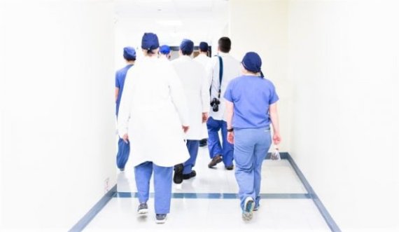 Dhuna ndaj mjekëve në Zvicër është në rritje