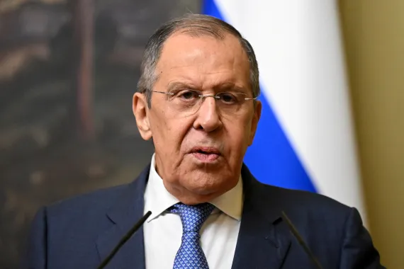 Lavrov me propagandë speciale: Faktori shqiptar do të eksplodojë