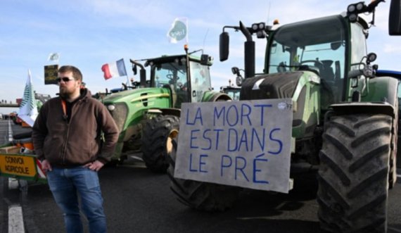 Protesta e fermerëve në Francë po vazhdon