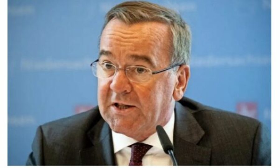 Ministri gjerman i Mbrojtjes viziton Kosovën në shkurt