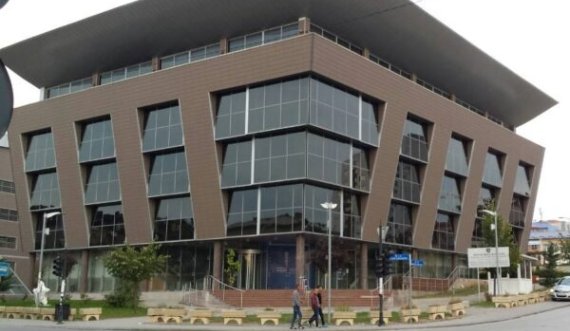 Auditori gjen parregullsi në tenderë të Ministrisë së Arsimit