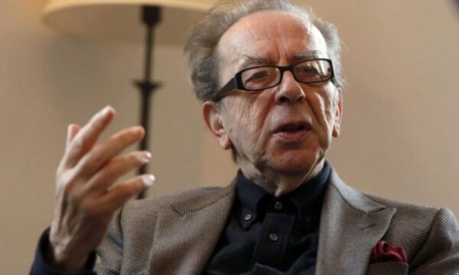 “Tani nuk është më gojëdhanë, Ismaili nuk shkruan më”, politika shqiptare i jep lamtumirën shkrimtarit të madh Ismail Kadare