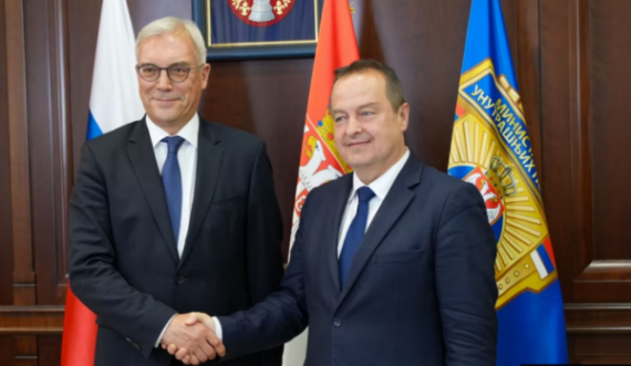 BE dhe SHBA, presion Serbisë: Marrëdhëniet me Rusinë “nuk janë normale”