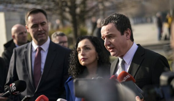 Osmani, Kurti dhe Konjufca në Tiranë për varrimin e Ismail Kadaresë