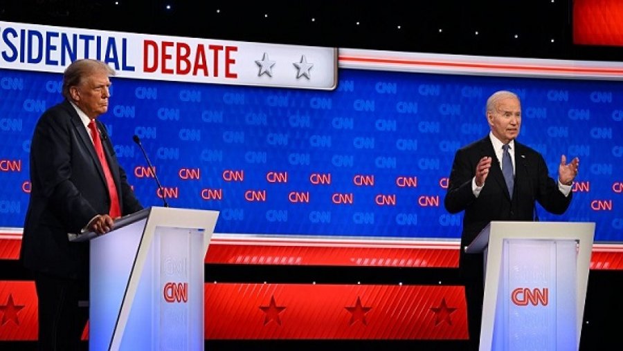 “Gati sa më zuri gjumi në skenë”, Biden fajëson udhëtimet për performancën e tij në debatin presidencial