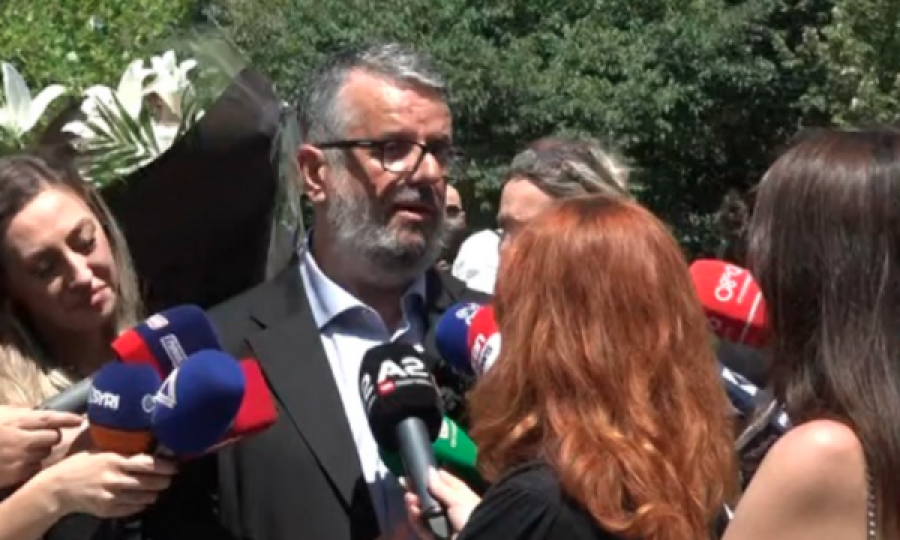 Botuesi tregon si e gjeti Kadarenë në momentet e fundit: E pashë të shtrirë në korridor