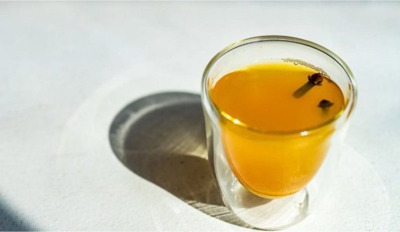 Keni probleme me aromën e keqe nga goja, pini këtë lëng