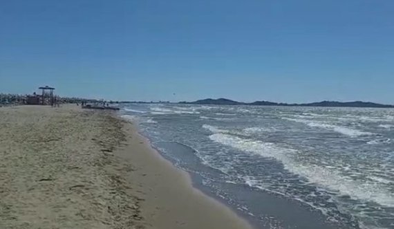 Pësoi infarkt sapo hyri në det, vdes 73-vjeçari në Durrës
