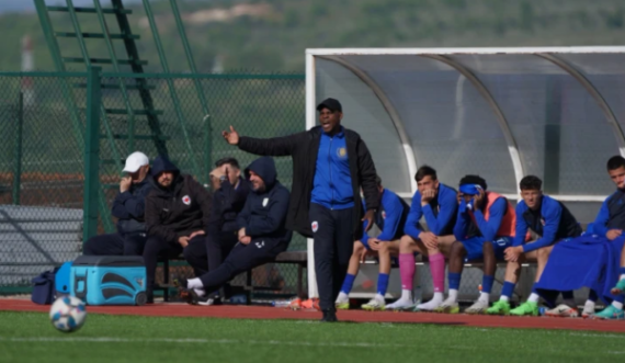 Emmanuel Egbo merr drejtimin e skuadrës nga Superliga e Shqipërisë