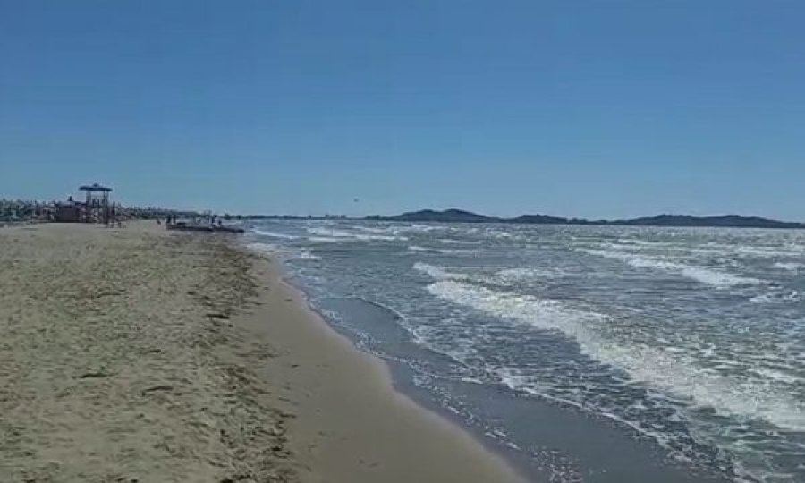 Pësoi infarkt sapo hyri në det, vdes 73-vjeçari në Durrës