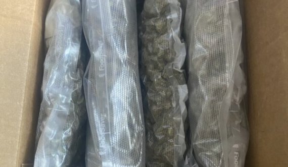 Dogana e Kosovës kap 1 kilogram kanabis, ishte nisur me postë nga Amerika