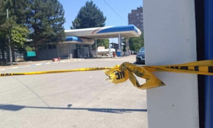 Mbyllen dy pompa derivatesh të “NIS petrol” në Veri