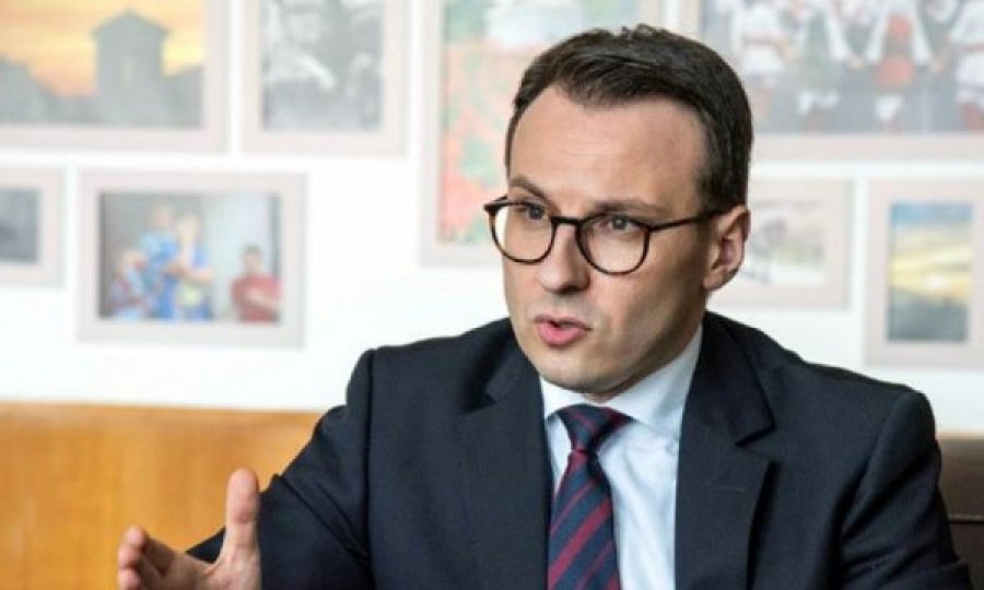 Petkoviq për akuzat e Sveçlës: Vuçiqi është fajtor sepse ai ruan paqen dhe mbron popullin e vet