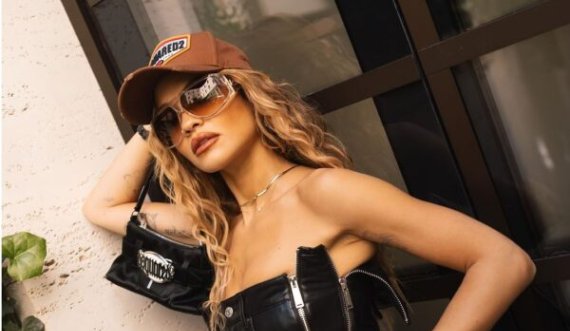 Rita Ora e “zjarrtë” në imazhet e fundit