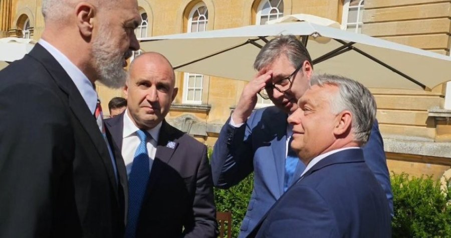 “Më e lehtë me miqtë” - Vuçiq publikon foton me Ramën dhe Orban nga samiti në Britani