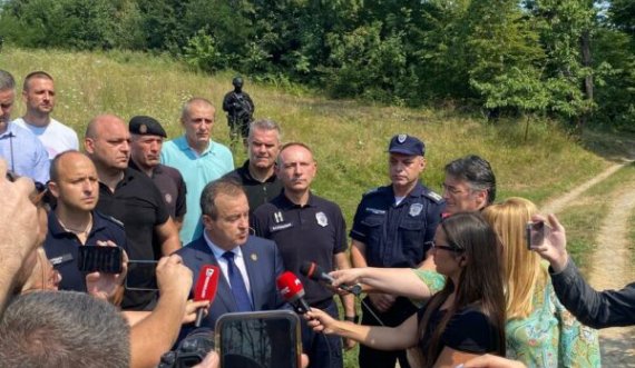 Daçiq shkon në vendngjarje ku u vra Faton Hajrizi: E përcollëm dy ditë me kamera