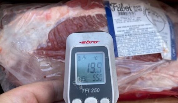 AUV gjen dhe refuzon për import një ngarkesë prej 26 ton mish të shkrirë