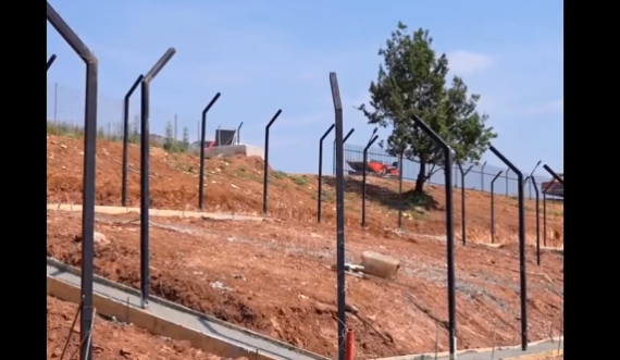  Përparim Rama e mban premtimin,  thotë se qendra për Evakuim të Përkohshëm të Qenve Endacakë po bëhet gati, publikon edhe  pamje nga punimet