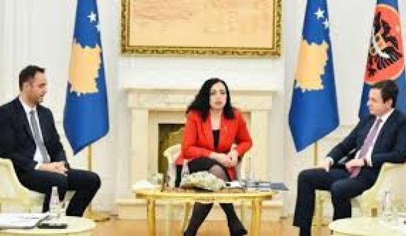Pulsi Publik i UNDP-së i lavdëron krerët e shtetit: Kënaqëshmëria me punën e presidentes 69 për qind, me të kryeministrit 58.3 