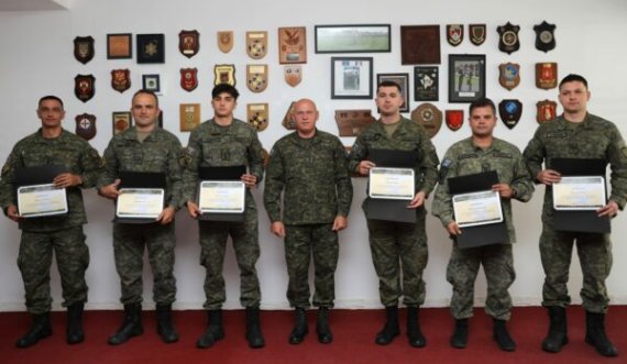 Jashari ndan mirënjohje për kontingjentin e FSK-së që mori pjesë në një mision të realizuar në Mbretërinë e Bashkuar
