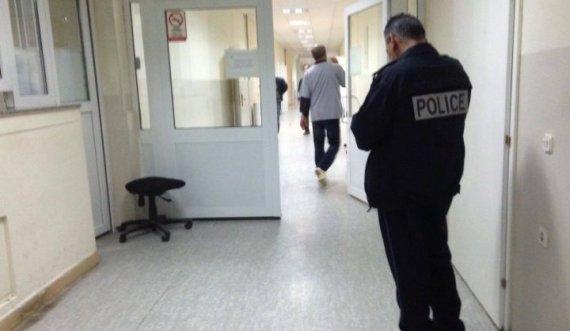 Vdes 16-vjeçari që u plagos nga polici në Istog