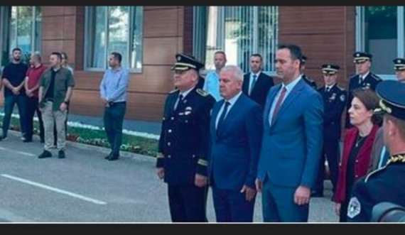 Qeveritaret bëjnë homazhe pranë lapidarit të policëve të rënë në krye të detyrës