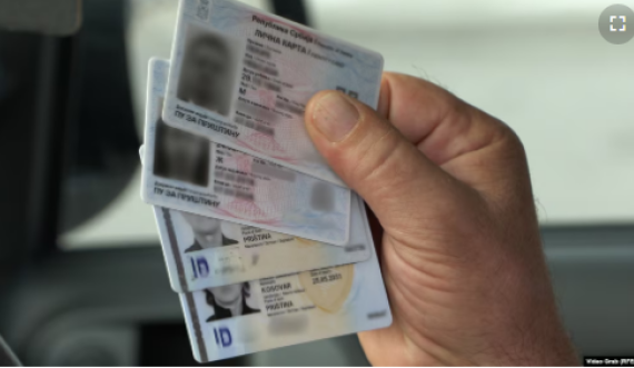 Dokumentet serbe për qytetarët e Kosovës, ilegale në deklarime e të njohura në praktikë