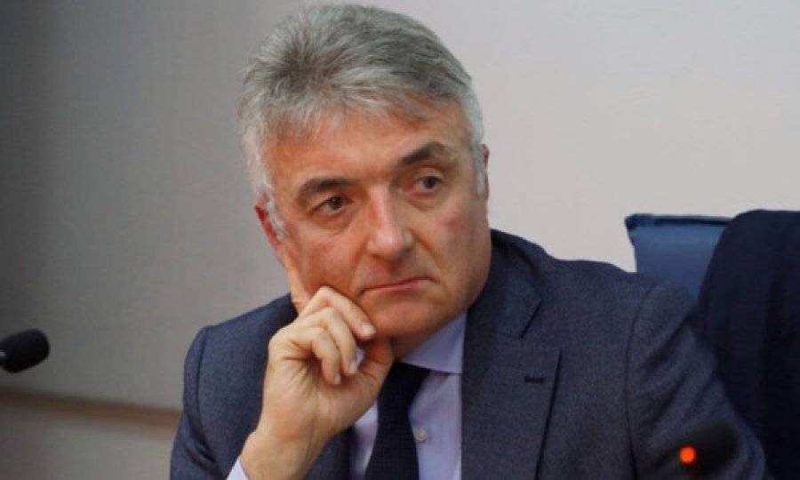 Vllahoviq: Politikë e butë perëndimore ndaj Serbisë, Vuçiqit po i mundësohet ndërhyrja edhe në Kosovë