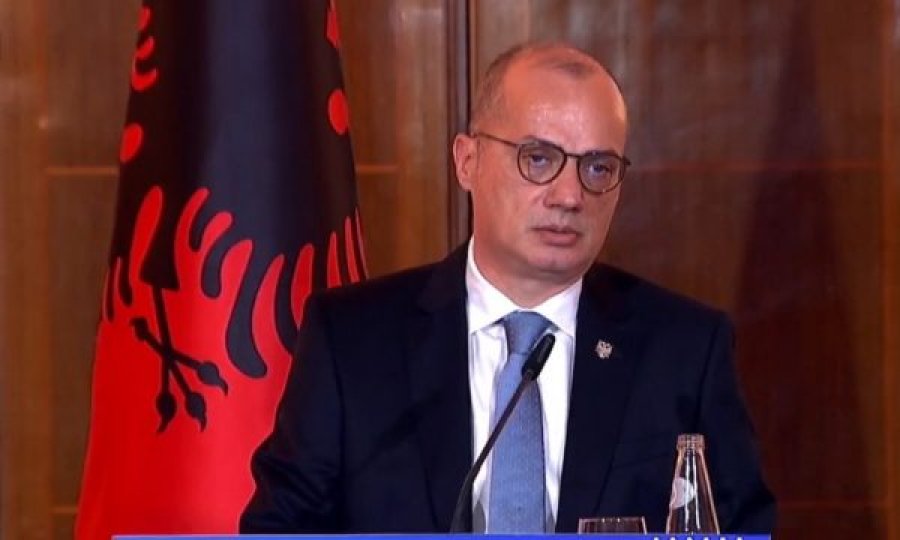 Në sa vende në botë mund të udhëtohet me pasaportë të Shqipërisë?