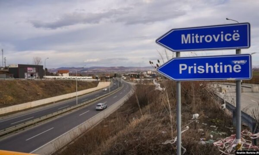 Sot nënshkruhet marrëveshja për financimin e rrugës Prishtinë – Mitrovicë