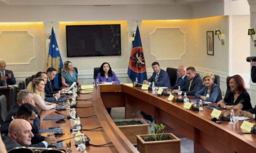 Osmani pyetet për zgjedhjet e jashtëzakonshme: Mundësia ligjërisht akoma ekziston