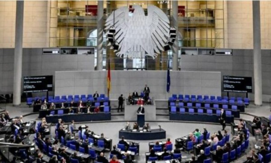 Ja pse Bundestagu do të zvogëlojë numrin e deputetëve në legjislaturën e re 