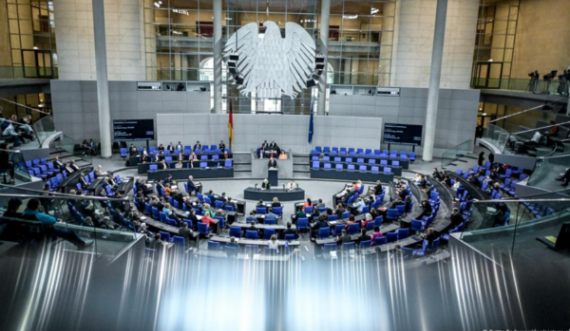 Bundestagu gjerman vendos javën tjetër për  mandatin e kontigjentit të ushtarëve të KFOR-it
