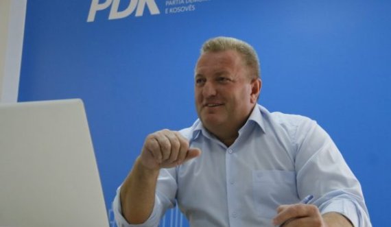 Ky është deputeti i PDK-së që po ia  kërkon dorëheqjen presidentes Vjosa Osmani