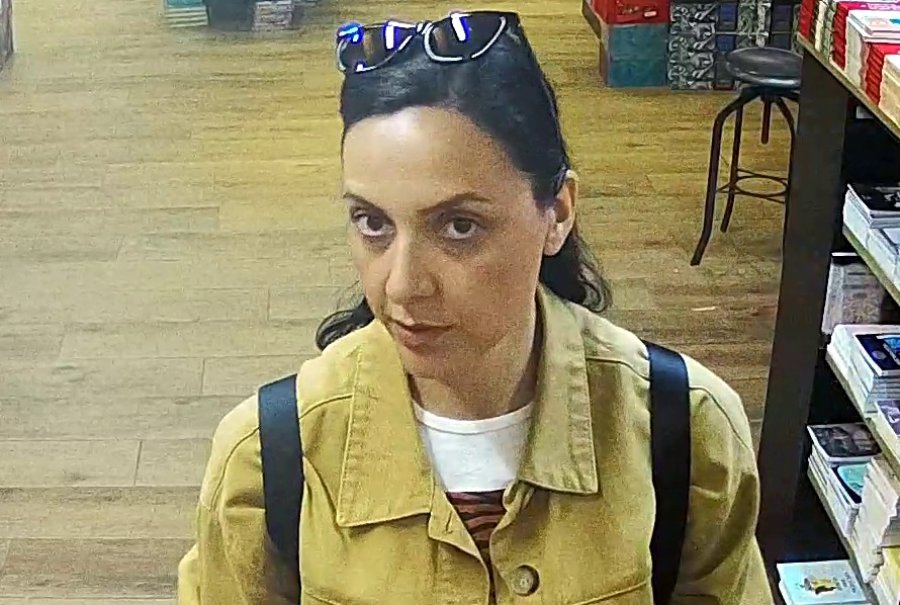 Policia kërkon ndihmën e qytetarëve për kapjen e kësaj gruaje, dyshohet për një rast të vjedhjes