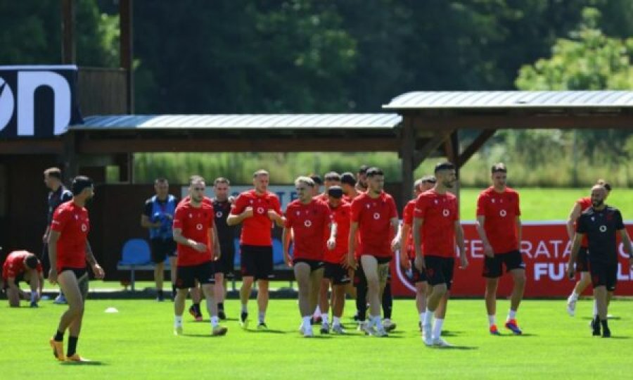 Sylvinho mobilizon ekipin për miqësoren me Azerbajxhanin