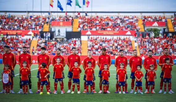 Spanja zyrtarizon listën për Euro 2024, De La Fuente i lë jashtë tre yje të mëdhenj