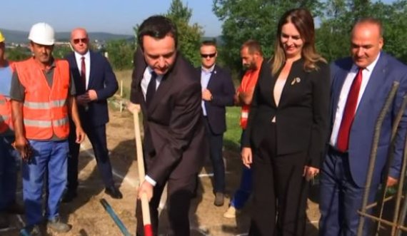 Kurti, Nagavci e Bulliqi vejnë gurthemelin e shkollës ‘Isa Boletini’ në Podujevë