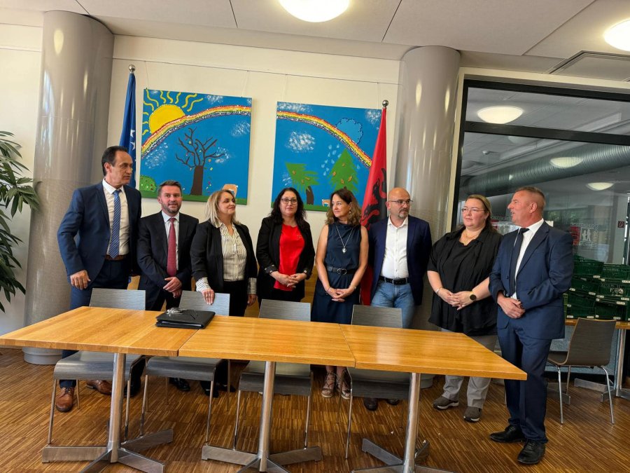 Hapet edhe një shkollë e re shqipe për nxënësit shqiptar në Gjeramani, në Roth të Bavarisë