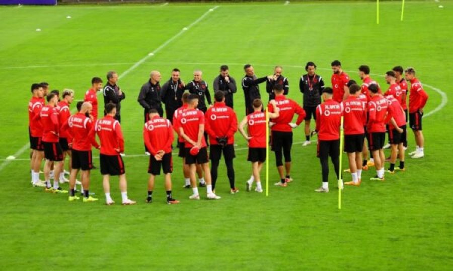 Kanë përfunduar pjesët e para në dy ndeshjet e 'Euro 2024'