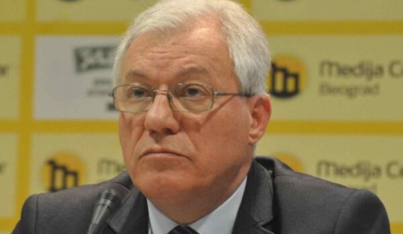 Profesori nga Beogradi: Parlamenti ‘gjithëserb’ u bë ekskluzivisht për Kosovën dhe Srebrenicën, vazhdimësi e politikës katastrofike serbe