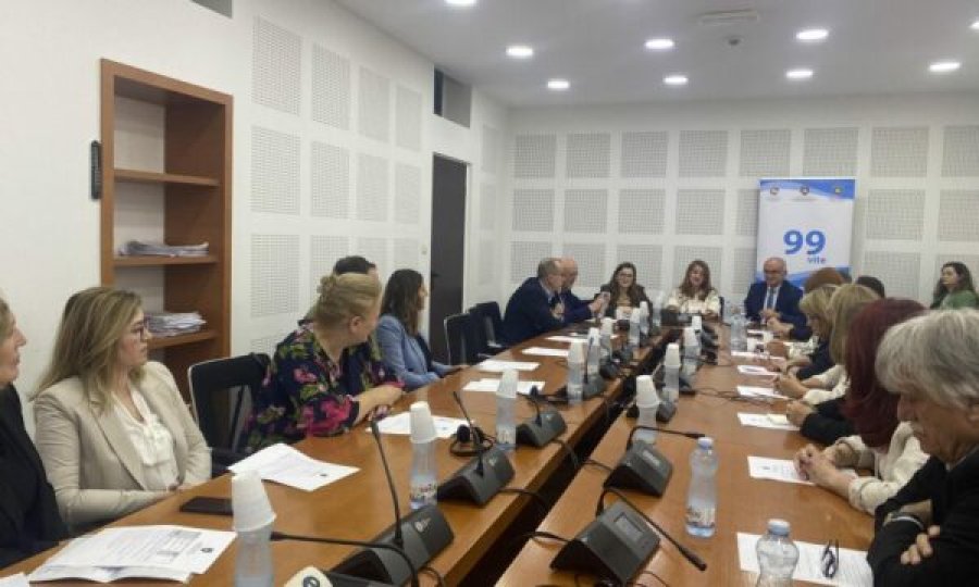Komisioni për Shëndetësi shënon 99 vjetorin e themelimit të IKSHPK-së