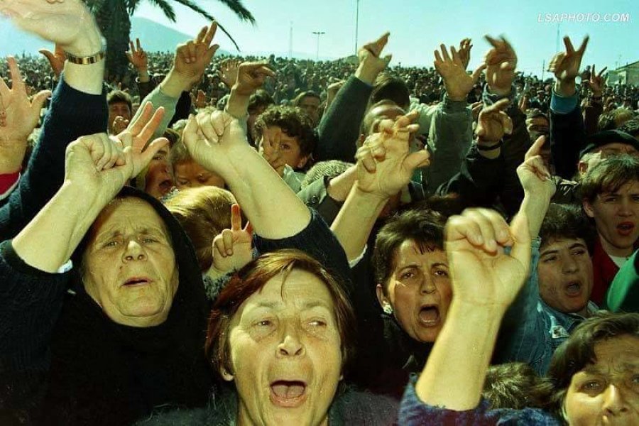 Demokracia liberale me kundër efekt te popujt dhe shtetet me imitim të vlerave demokratike   