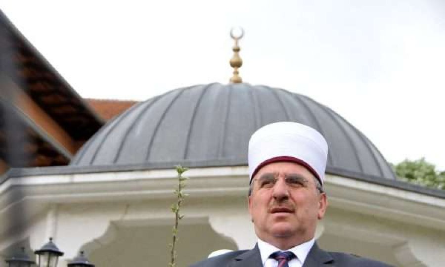 Myftiu Naim Tërnava u drejtohet qytetarëve  me një mesazh special urimi për festën e Kurban Bajramit