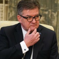 Emri i Lajçakut figuron në dosjet e publikuara të Epstein