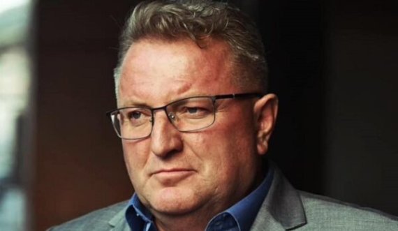 Hisen Berisha del me një reagim pas kritikave që i mori për takimin me Martin Berishajn
