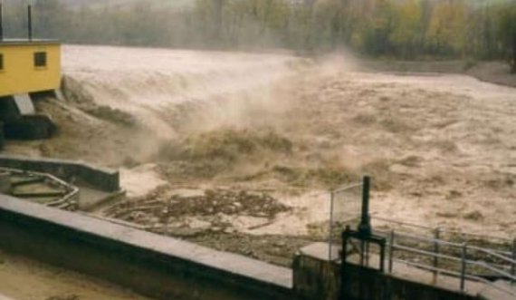 Shpallet gjendje e jashtëzakonshme në Bosnjën perëndimore, pas rritjes së nivelit të ujit 