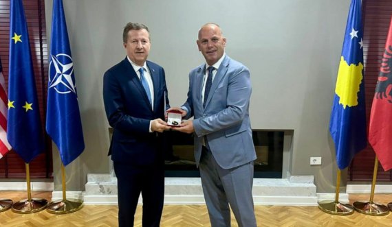 Lladrovci dhe ambasadori Szunyog vizitojnë projektet e BE-së dhe flasin për prioritetet e komunës